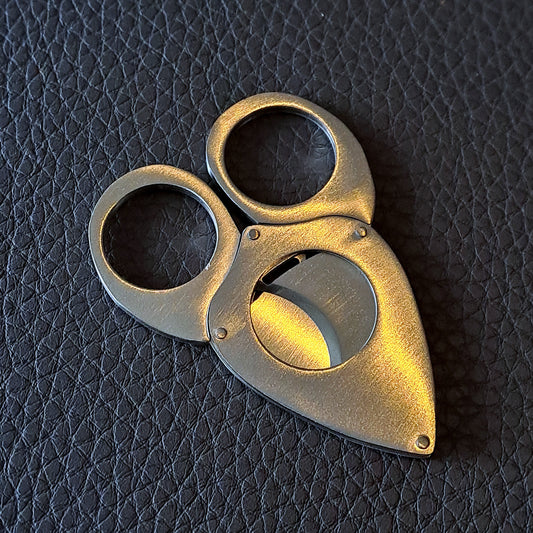 Gravus - Edelstahl Cutter Schere